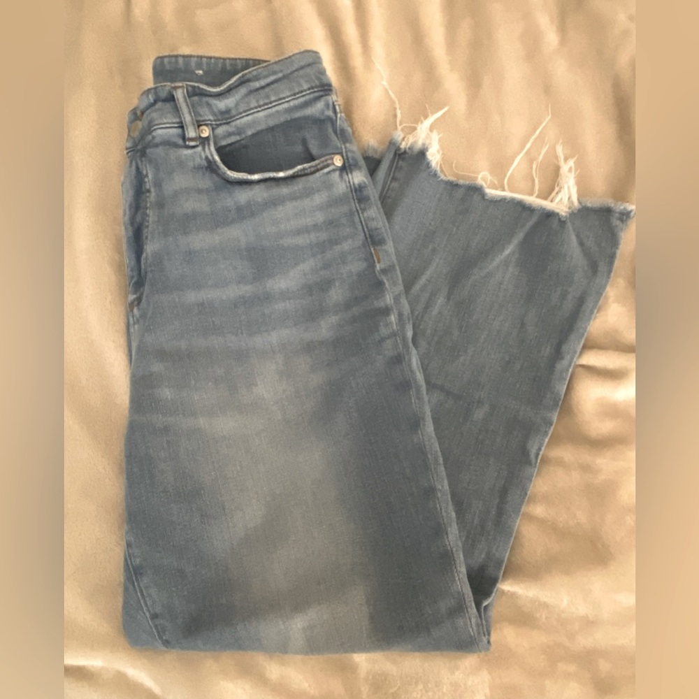 LOFT Curvy Kick Crop Distressed Jeans